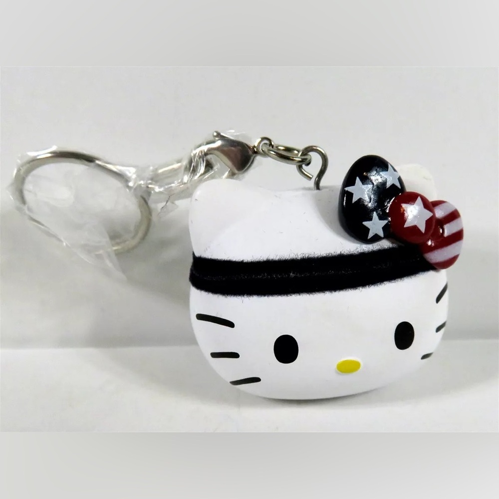 NWT HELLO KITTY TEAM USA KEYCHAIN